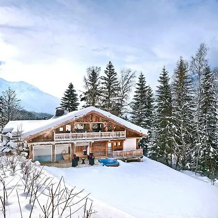Les Bossons Chalet Sleeps 10 Pool Wifi *
